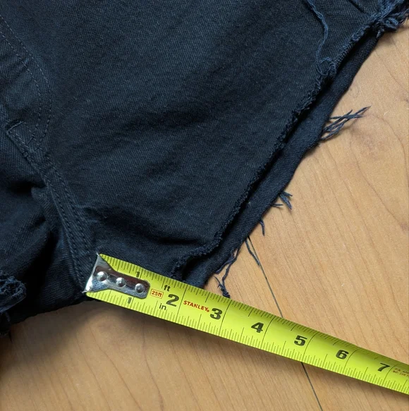 Levi's Ribcage Short - Picture 11 of 13